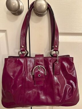 Coach Large soho Patent Leather Shoulder Bag in Berry